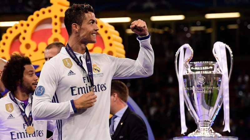 Ronaldo là cầu thủ ghi bàn nhiều nhất và chơi nhiều trận nhất tại Champions League