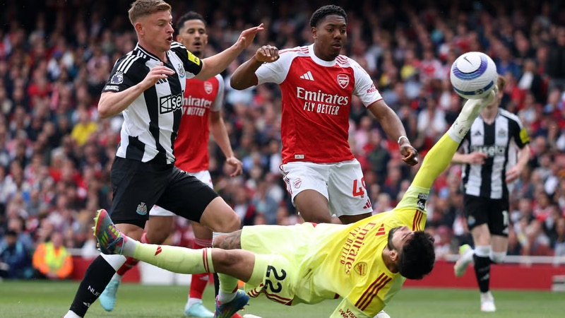 Arsenal vs Newcastle đang có hình ảnh trái ngược sau loạt trận đầu tiên