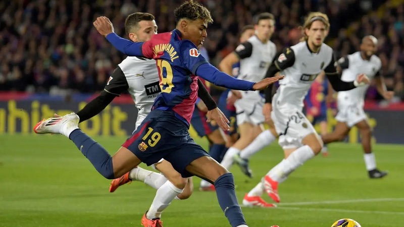 Trận đấu Barca vs Valencia sẽ là cơ hội để Barca nâng cao thành tích