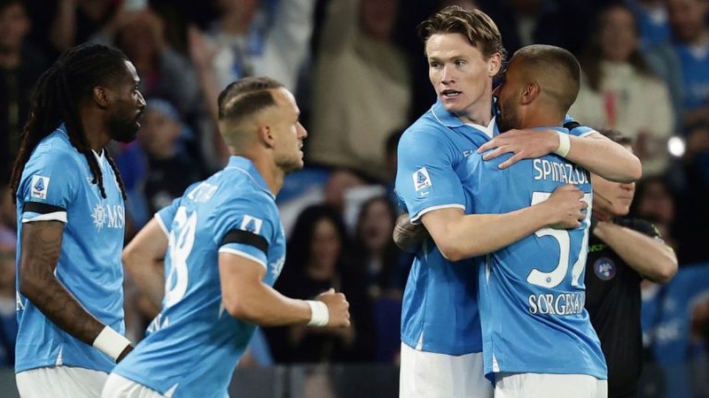 Thế nhưng Napoli còn ấn tượng hơn