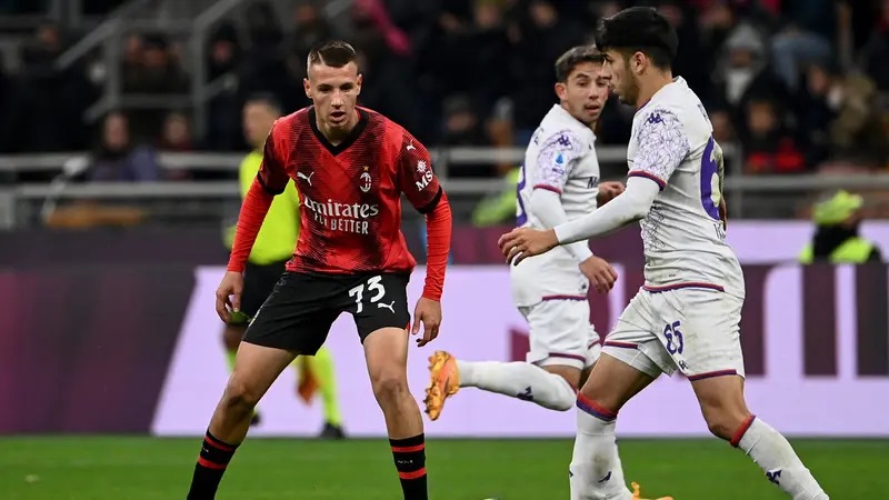 AC Milan vs Fiorentina đang có phong độ trái ngược