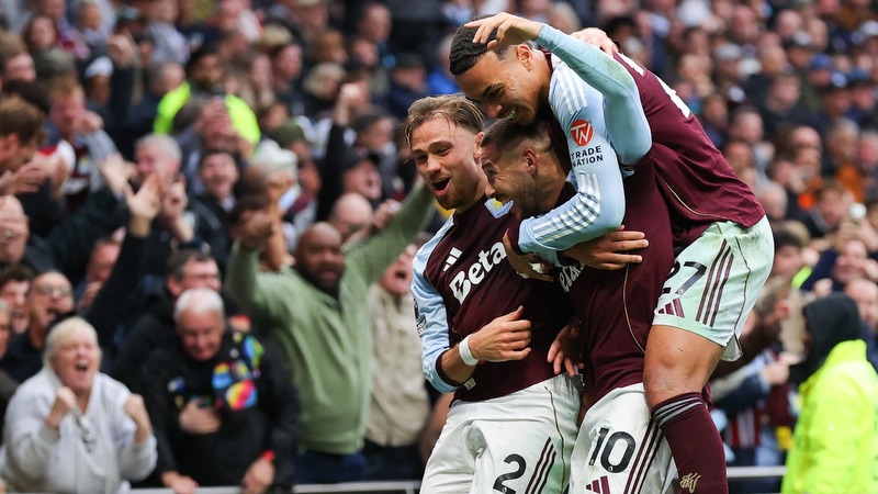 Thế nhưng Aston Villa của Unai Emery cũng không thể xem thường