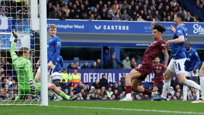 Man City vs Everton là 2 cái tên gây ấn tượng lớn trong mùa giải 2025 - 2026