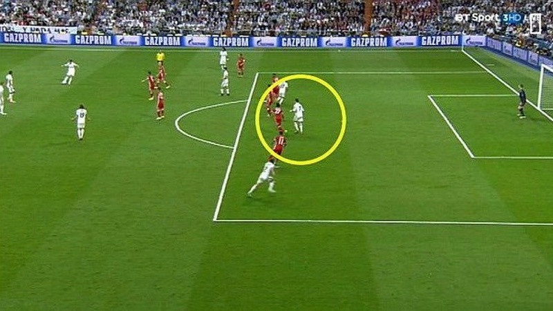 Việt vị cũng đã gắn bó với bóng đá từ rất lâu và liên tục thay đổi